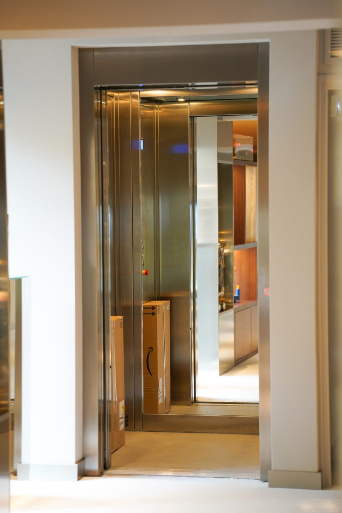 photo Lift Automatic concepteurs d'appareils élévateurs sur mesure sur la Côte d'Azur